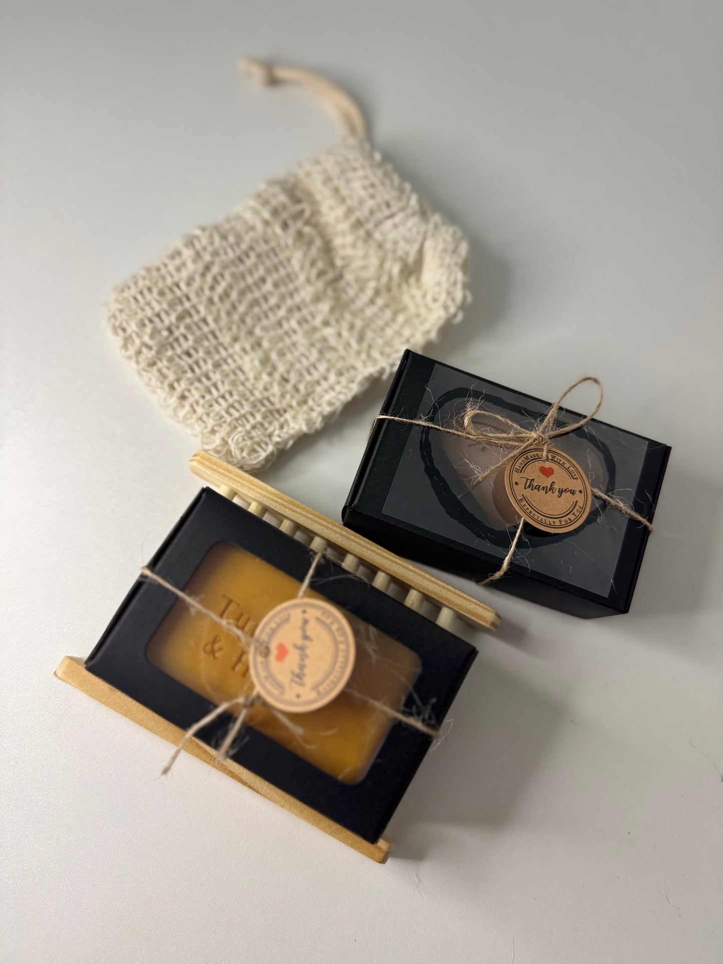 Bundle Turmeric Honey soap + Oatmeal, milk & honey soap